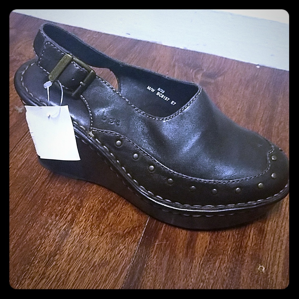 NEW! B.O.C heeled shoes with straps